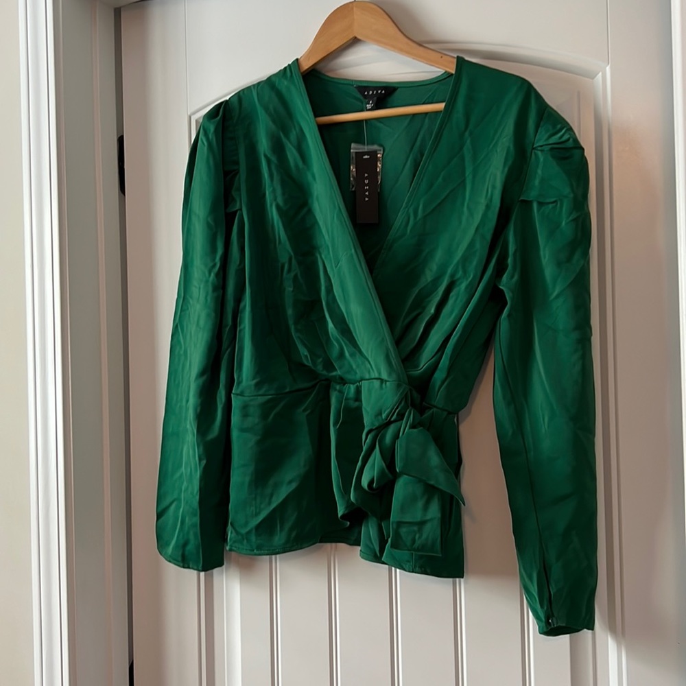 NEW WITH TAGS Green Blouse